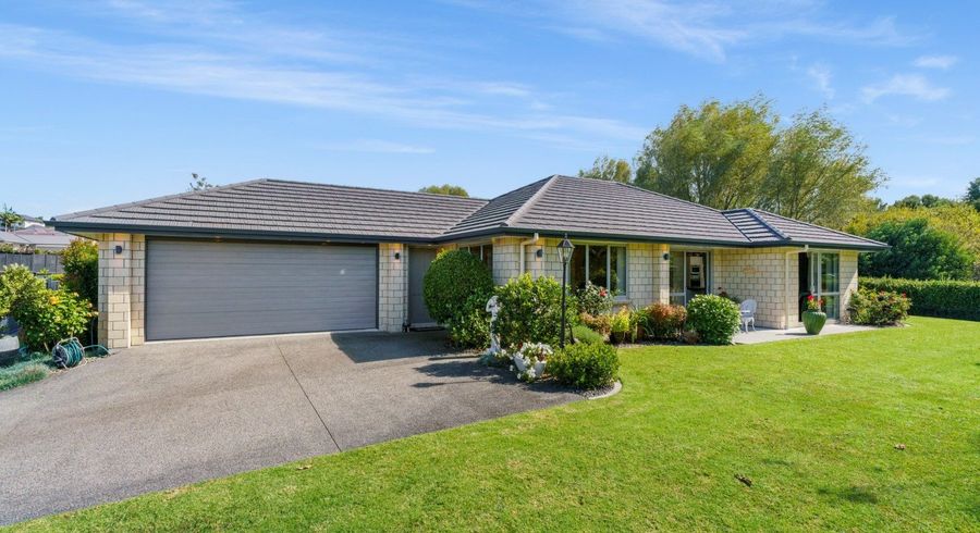  at 60 Fairfax Crescent, Pyes Pa, Tauranga