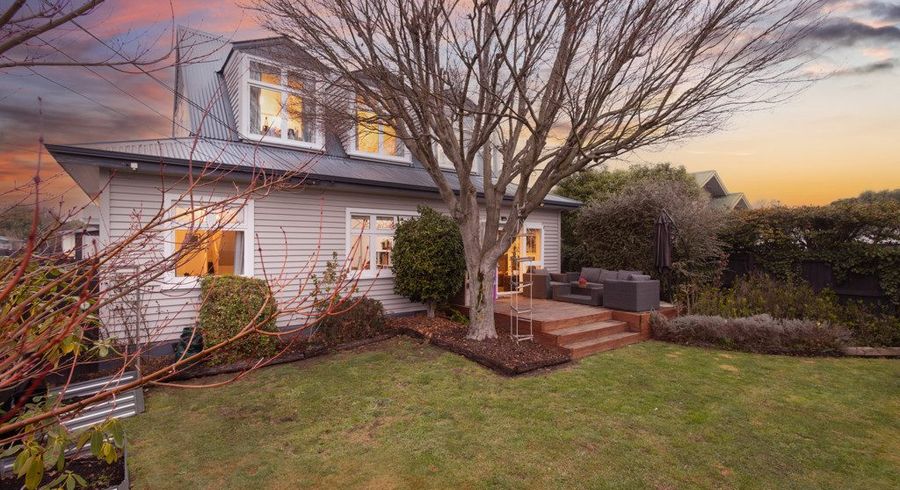  at 1/53 Aorangi Road, Bryndwr, Christchurch