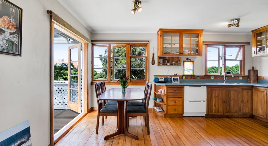  at 117 Seaview Road, Westown, New Plymouth, Taranaki