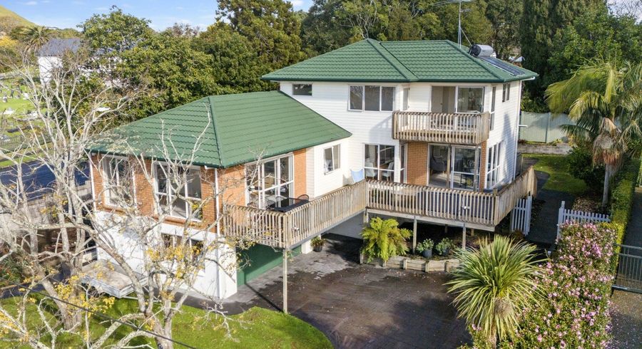  at 14 Woodward Avenue, Mangere Bridge, Auckland