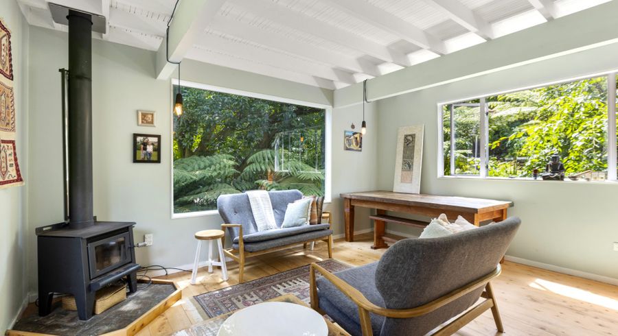  at 27 Kennedy Road, Surfdale, Waiheke Island