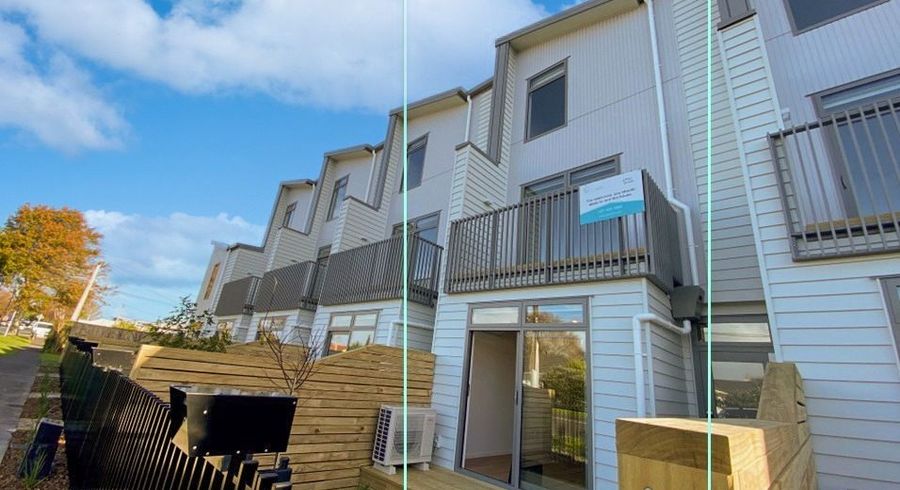  at 588E Te Atatu Road, Te Atatu Peninsula, Waitakere City, Auckland