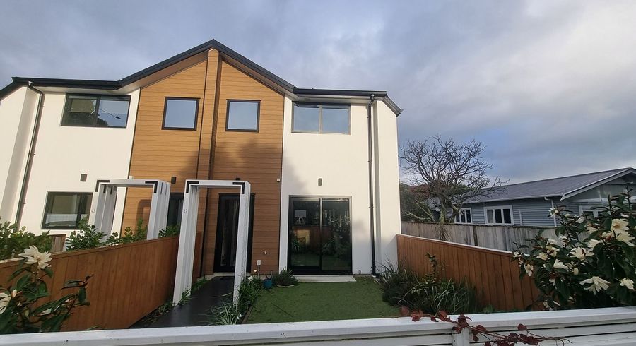  at 2/42 Cambridge Terrace, Waiwhetu, Lower Hutt, Wellington