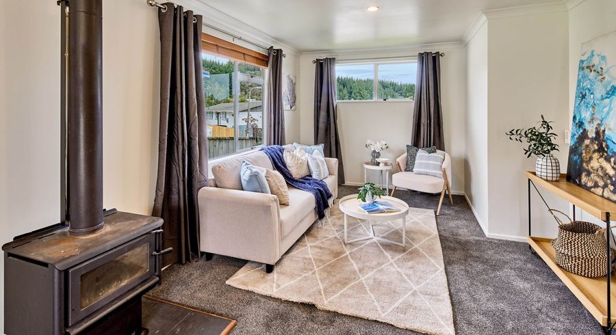  at 7 Edelweiss Grove, Timberlea, Upper Hutt, Wellington