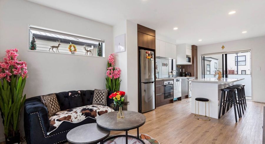  at 3/237 Swanson Road, Henderson, Waitakere City, Auckland