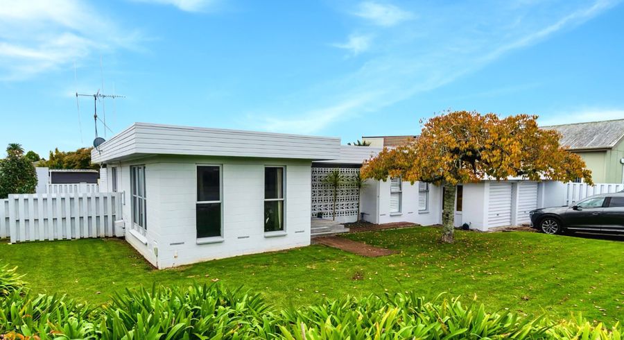  at 10 Storey Avenue, Forest Lake, Hamilton, Waikato