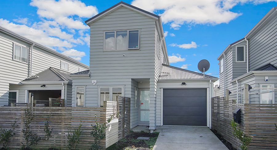  at 15 Divide Loop, Takanini, Auckland