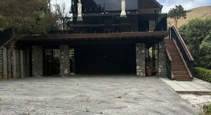  at 140 Sumnervale Drive, Sumner, Christchurch City, Canterbury