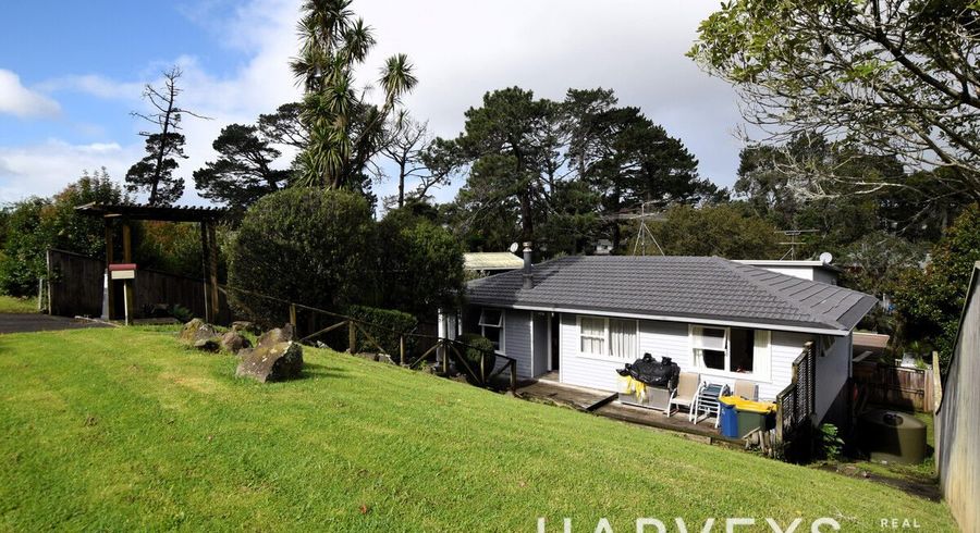  at 42 Crystal Avenue, Te Atatu South, Waitakere City, Auckland