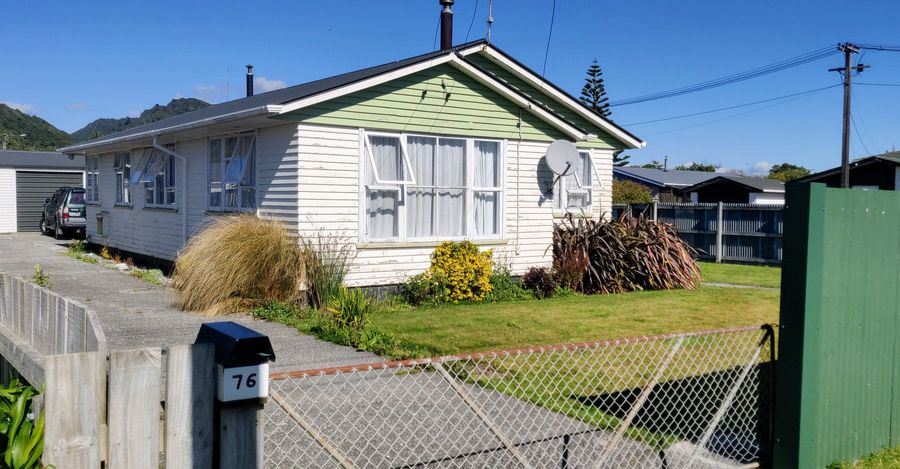  at 76 Hall Street, Cobden, Greymouth