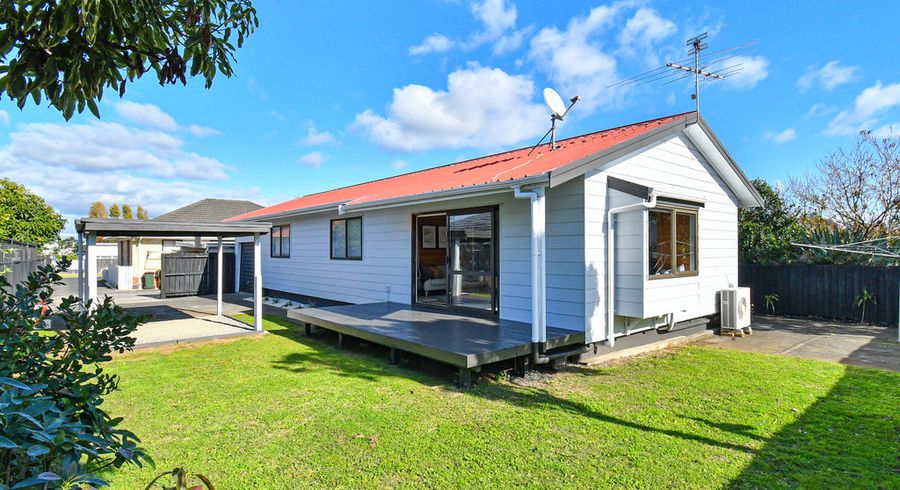  at 2/32 Atkinson Avenue, Papatoetoe, Auckland