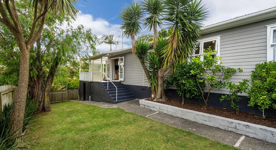  at 19 Lanigan Street, Birkdale, Auckland
