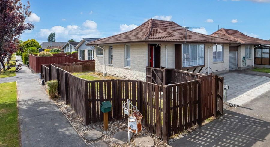  at 1/57 Sarabande Avenue, Redwood, Christchurch