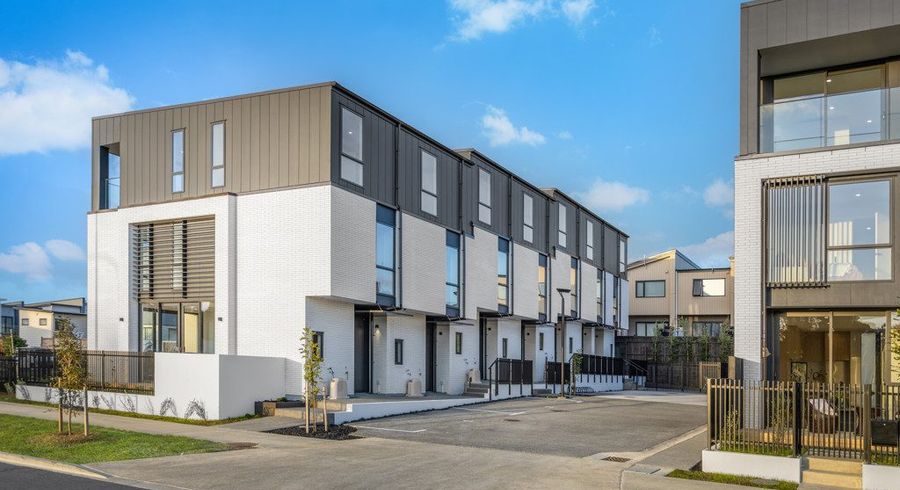  at 4/239 Flat Bush School Road, Flat Bush, Manukau City, Auckland