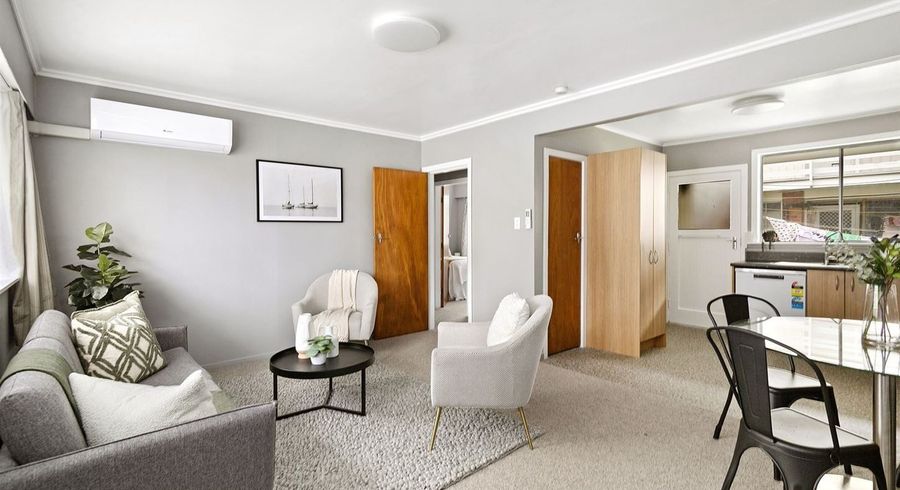  at 2/246 Main Road, Tawa, Wellington