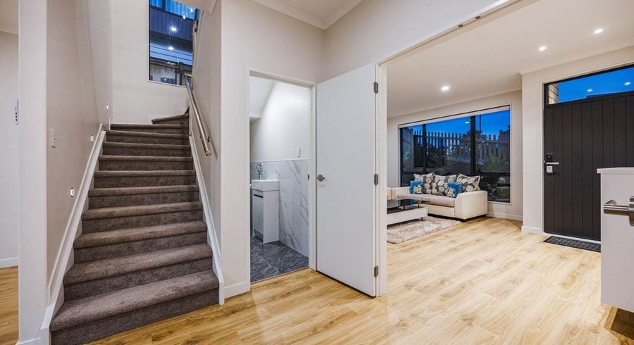  at 20  Bendridge Street, Flat Bush, Manukau City, Auckland