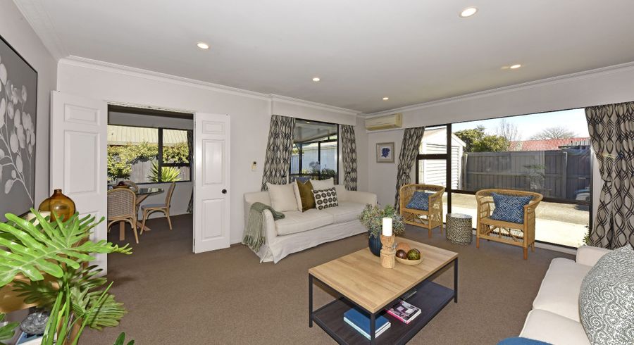  at 2/23 Broadfell Avenue, Avonhead, Christchurch