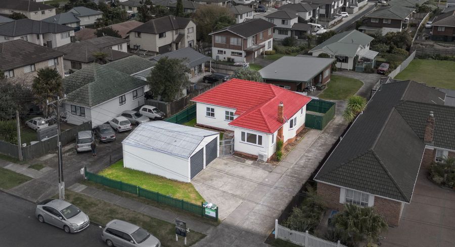  at 33 Earlsworth Road, Mangere East, Auckland