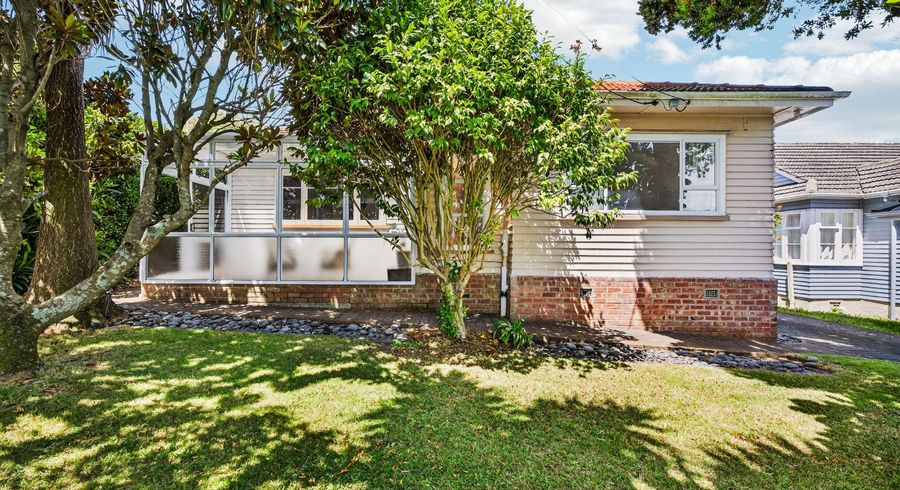  at 19 Te Kawa Road, Greenlane, Auckland City, Auckland