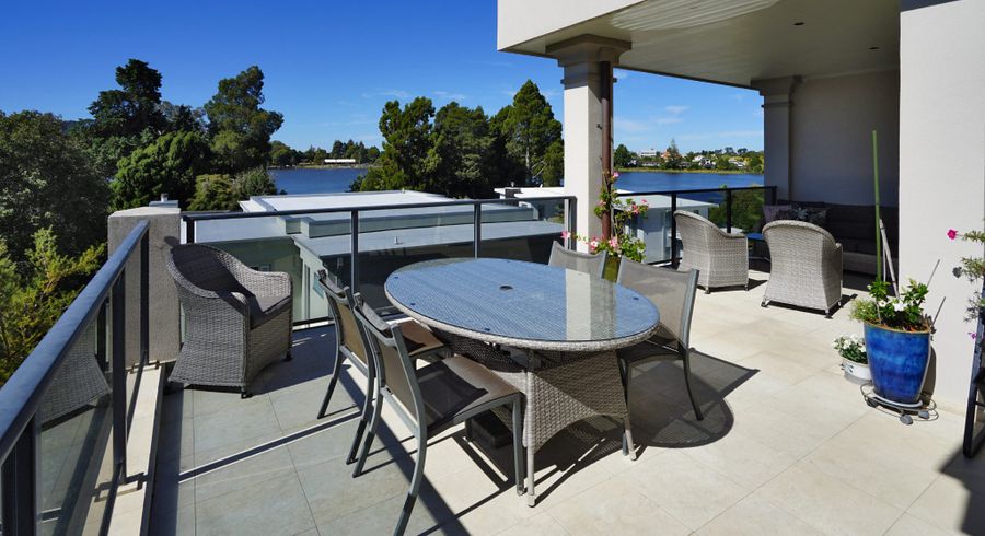  at 138 Lake Crescent, Hamilton Lake, Hamilton, Waikato
