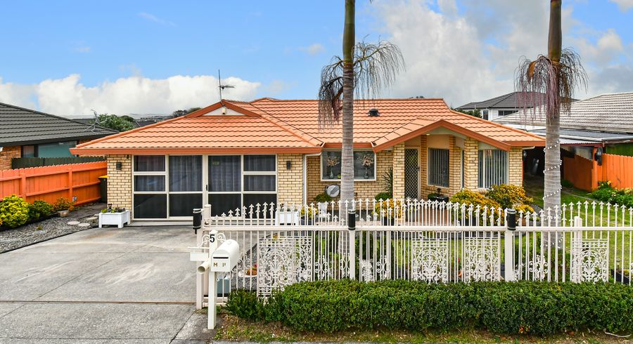  at 5 Crossandra Drive, Mangere, Auckland