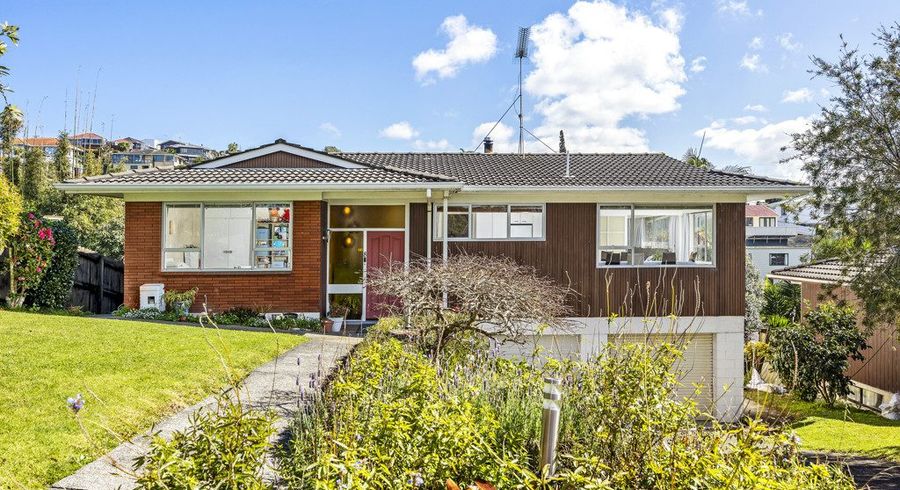  at 8 Sunnyridge Place, Hillsborough, Auckland