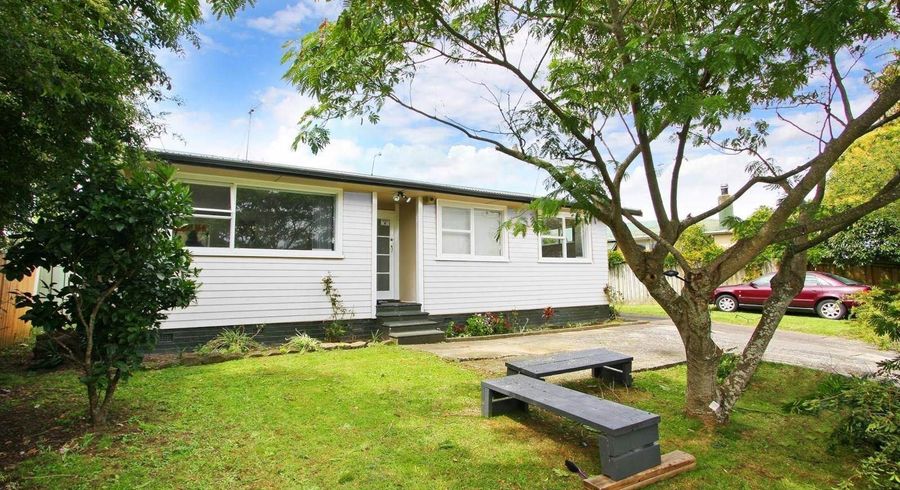  at 32 Antrim Crescent, Otara, Manukau City, Auckland