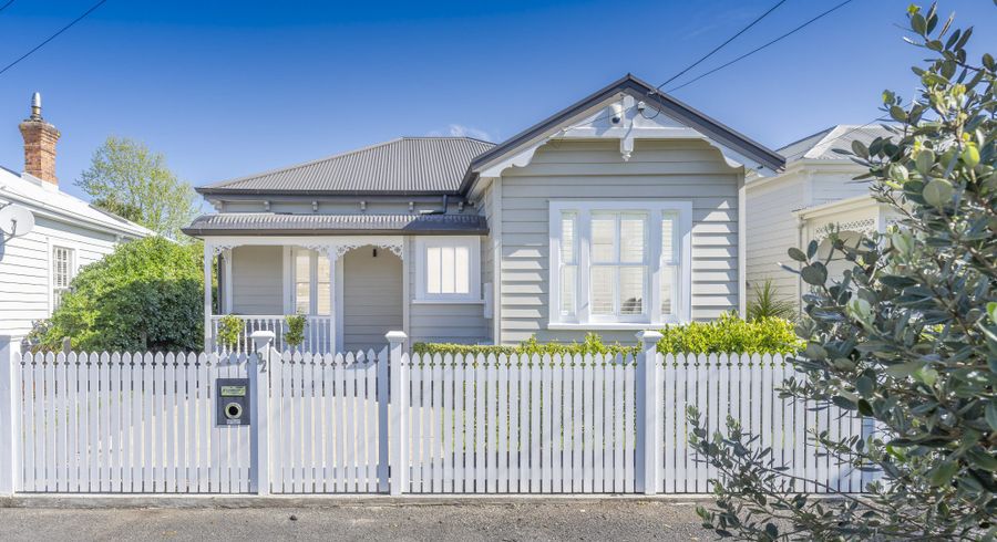  at 92 Burnley Terrace, Sandringham, Auckland