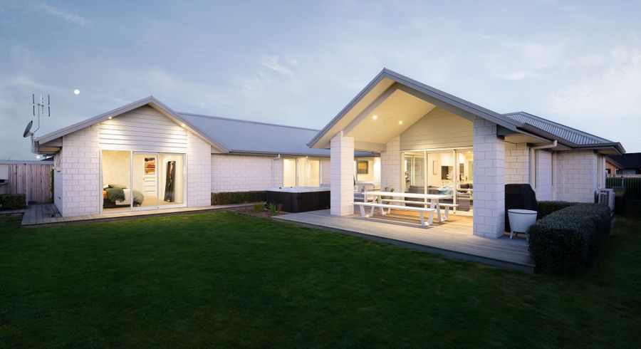  at 46 Helen June Avenue, Flagstaff, Hamilton