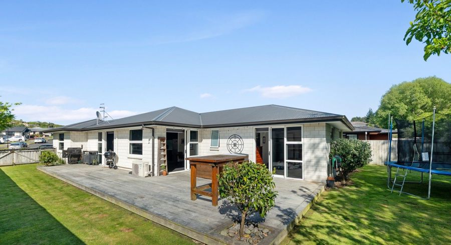  at 64 Fairfax Crescent, Pyes Pa, Tauranga
