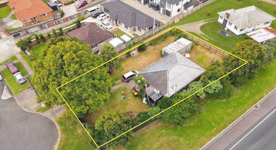  at 132 Pah Road, Papatoetoe, Auckland