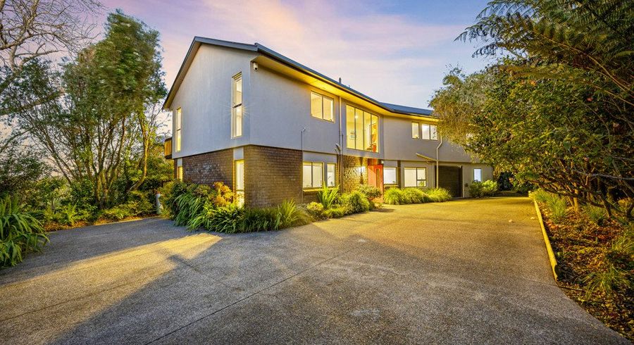  at 3 Laingfield Terrace, Laingholm, Waitakere City, Auckland