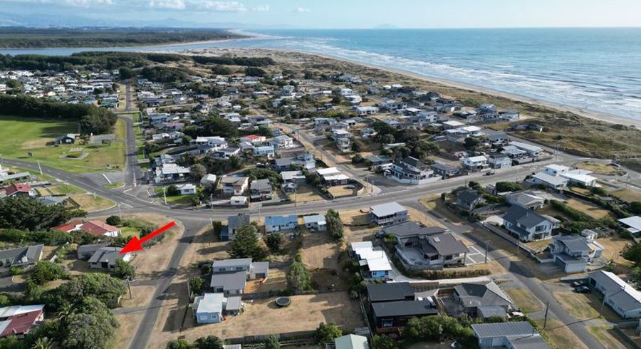  at 3 Brown Terrace, Foxton Beach, Horowhenua, Manawatu / Whanganui