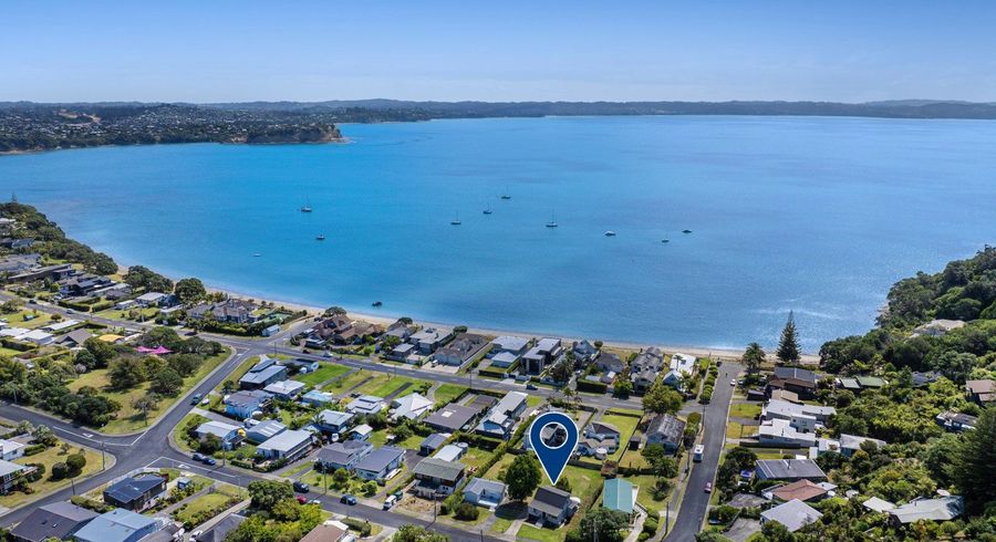  at 46 De Luen Avenue, Tindalls Beach, Whangaparaoa