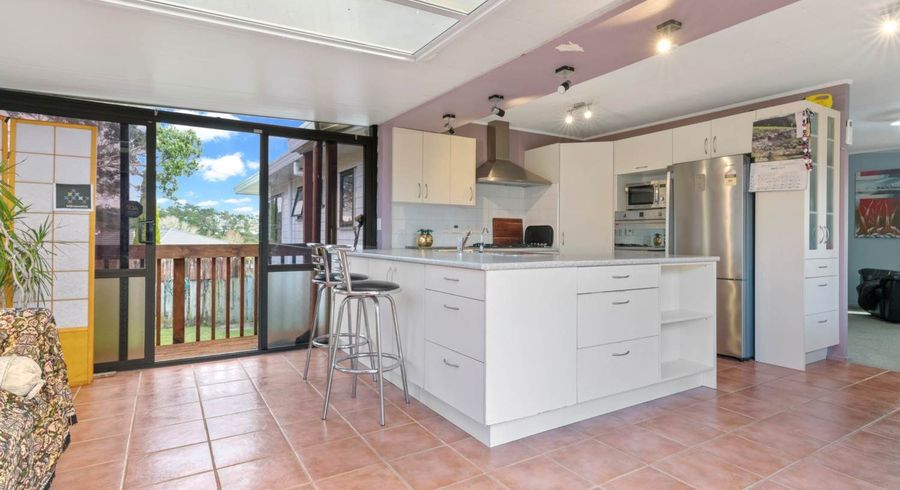  at Wren Place, Mairangi Bay, North Shore City, Auckland