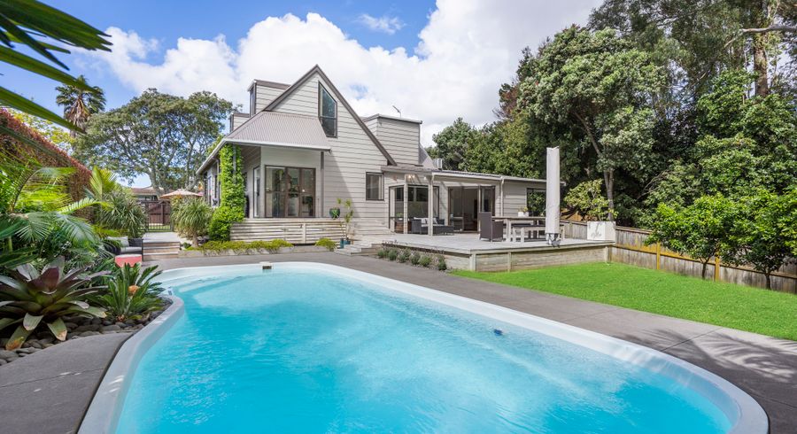  at 10 Kakapo Place, Papatoetoe, Auckland