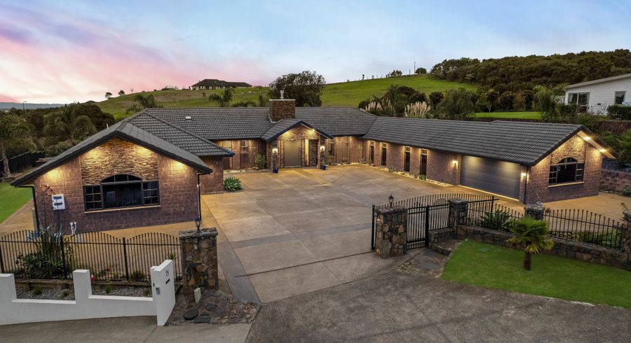  at 21 Imperial Place, Flat Bush, Auckland