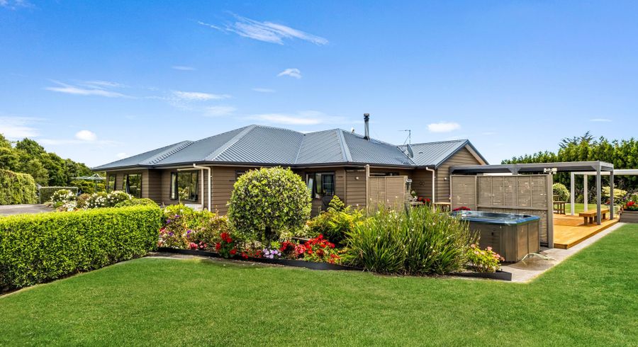  at 98 Pitt Road, Hillsborough, New Plymouth, Taranaki