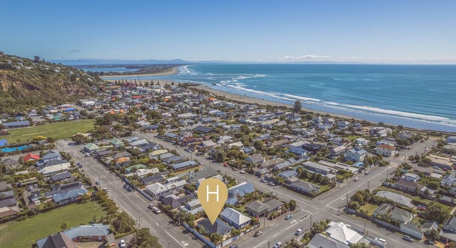  at 26 Menzies Street, Sumner, Christchurch City, Canterbury