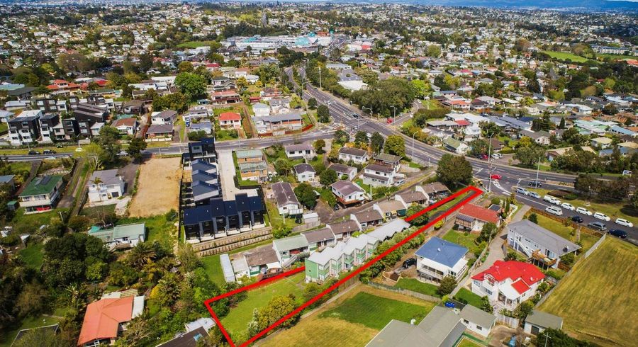  at 1 Hall Road, Glenfield, North Shore City, Auckland
