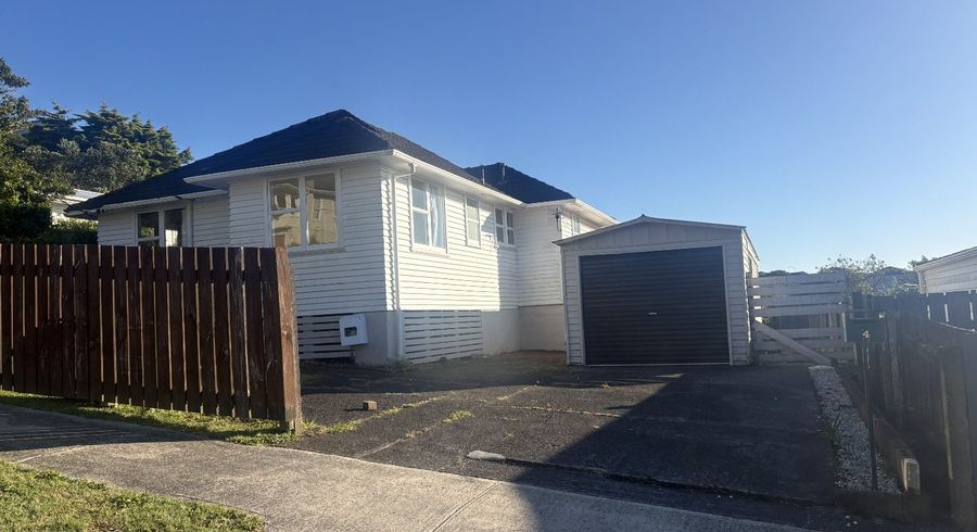  at 4 Mackelvey Place, Tawa, Wellington, Wellington