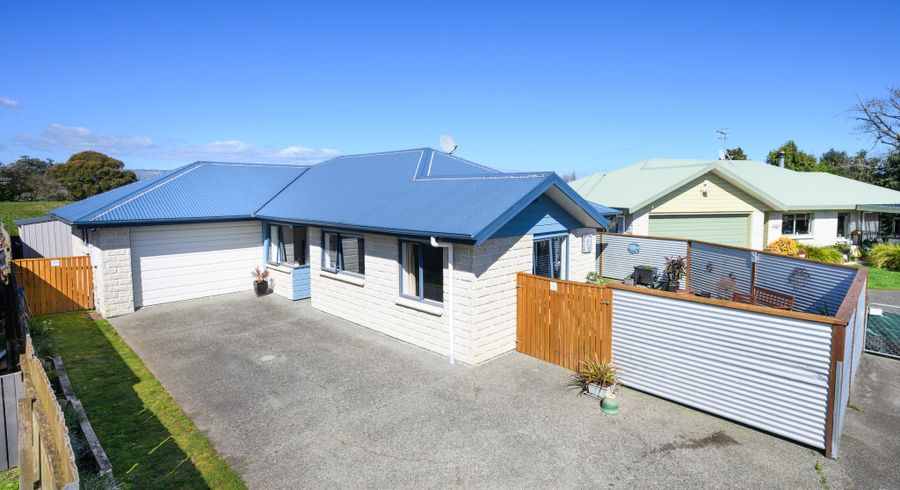 at 32 Somerset Crescent, Highbury, Palmerston North, Manawatu / Whanganui