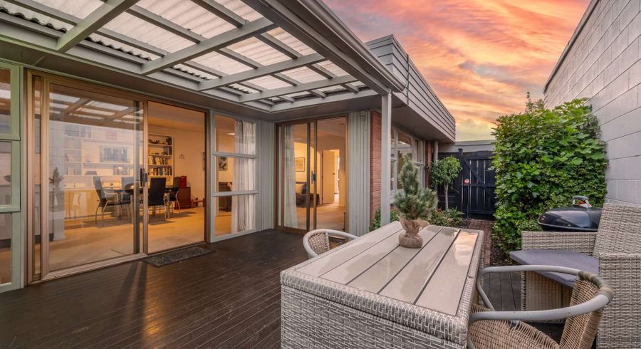  at 2/310 Bucklands Beach Rd, Bucklands Beach, Manukau