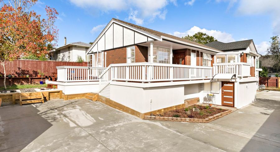  at 96 Lynn Road, Bayview, Auckland
