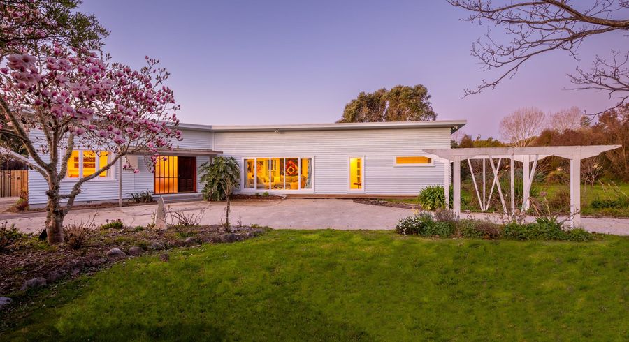  at 147 Kina Beach Road, Tasman