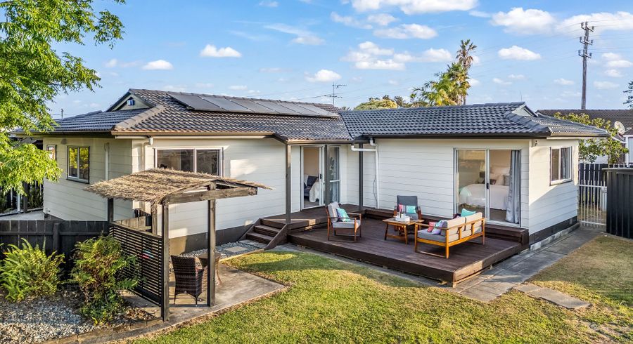  at 4 Silverstone Place, Henderson, Auckland