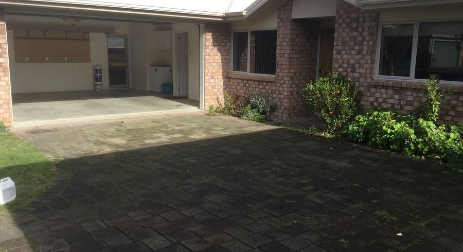  at 3 Guernsey Place, Grandview Heights, Hamilton