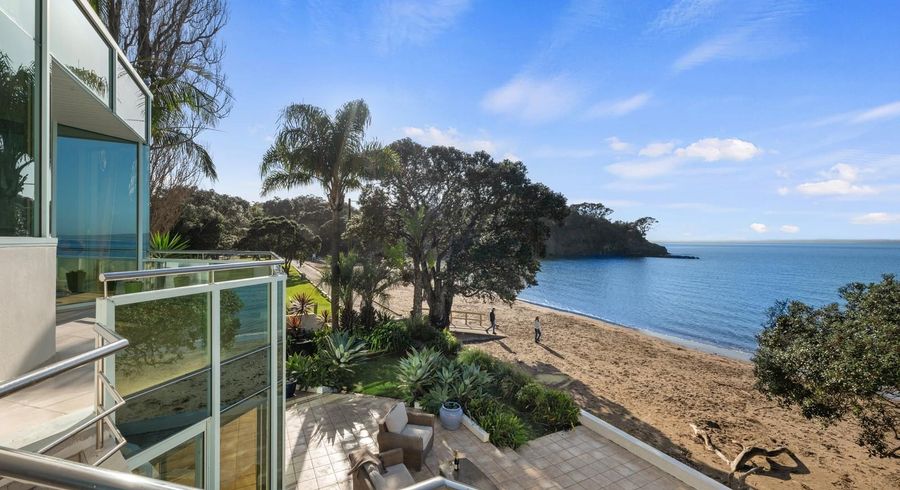  at 1/9 The Esplanade, Castor Bay, Auckland