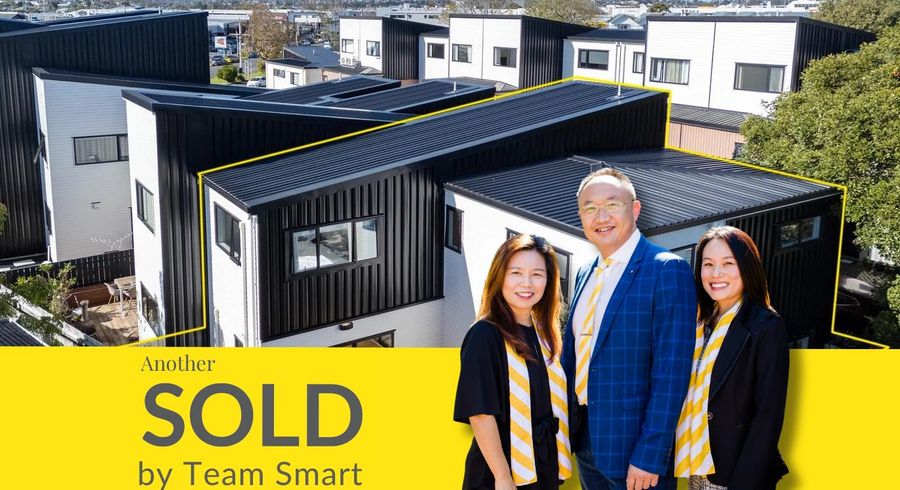  at 17 Korama Lane, New Lynn, Auckland