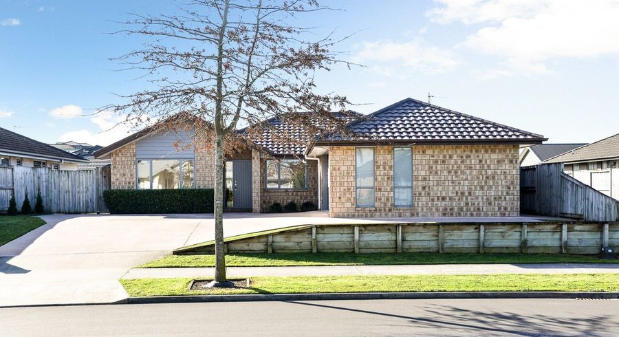  at 50 Cumberland Drive, Flagstaff, Hamilton